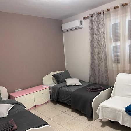 Ptolemaidos cosy Family apartment Lárnaca Exterior foto